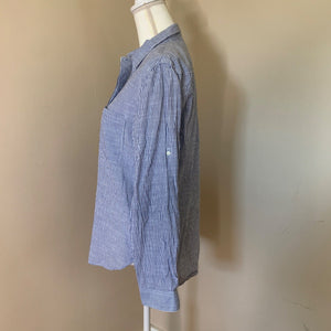 EUC Pre-owned Gap Women's Top Collared Long Sleeve Stripes Half Buttoned Blouse Size Medium