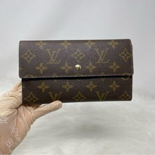 Load image into Gallery viewer, 0162 Pre Owned Authentic Louis Vuitton Monogram International Long Wallet MI882