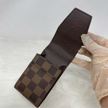 Load image into Gallery viewer, 0143 Pre Owned Authentic Louis Vuitton Damier Ebene Cigarette Case CT1170