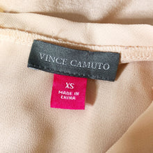 Load image into Gallery viewer, EUC Pre-owned Vince Camuto Scoop Neck Sleeveless Sheer Flowy Comfy Peach Blouse Tops Sz XS