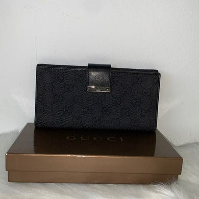 0119 Pre Owned Authentic GUCCI GG Canvas Black Continental Wallet 74210.2184