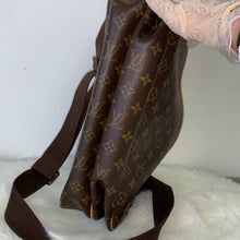 Load image into Gallery viewer, 249 Pre Owned Authentic Louis Vuitton Monogram  Reporter PM Crossbody Bag SP0060