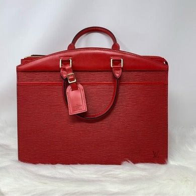 347 Pre Owned Authentic Louis Vuitton Reviera Red Epi Leather Handbag MI0916