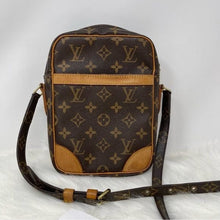 Load image into Gallery viewer, 361 Pre Owned Authentic Louis Vuitton Monogram Danube PM Crossbody Bag SL1908