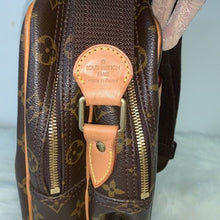 Load image into Gallery viewer, 249 Pre Owned Authentic Louis Vuitton Monogram  Reporter PM Crossbody Bag SP0060