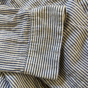 EUC Pre-owned Gap Women's Top Collared Long Sleeve Stripes Half Buttoned Blouse Size Medium