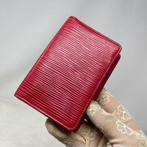 0166 Pre Owned Authentic Louis Vuitton Red Epi Leather Card Case Holder SP0010