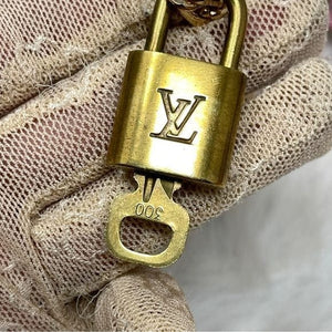 085 Pre owned Authentic Louis Vuitton Gold Tone Padlock & Key
