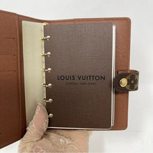 Load image into Gallery viewer, 075 Pre Owned Authentic Louis Vuitton Monogram Ring Agenda Cover SP0078