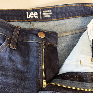 EUC Pre-owned Lee Mid Rise Darkwash Blue Denim Stretch Cottonblend Straight Leg Jeans Sz 4