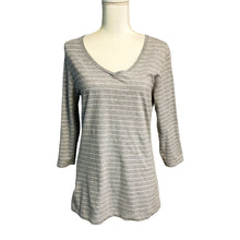Load image into Gallery viewer, Pre-owned Eddie Bauer Women&#39;s Loose Fit V Neck 3/4 Sleeve Stripes Shirt Comfy Top Medium