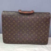 Load image into Gallery viewer, 238 Pre Owned Authentic Louis Vuitton Monogram Serviette Fermoir Briefcase Bag