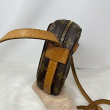 Load image into Gallery viewer, 311  Pre Owned Authentic Louis Vuitton Jeune Fille Monogram Crossbody Bag TH1910