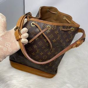 314 Pre Owned Authentic Louis Vuitton Monogram Noe GM Shoulder Bag AR0940