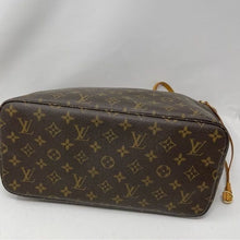 Load image into Gallery viewer, 177 Pre Owned Authentic Louis Vuitton Monogram Nevefull MM Tote Bag AR0029