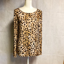 Load image into Gallery viewer, Pre-owned Calvin Klein Liquid Jersey Long Sleeve Soft Animal Print Pullover Top Sz Medium