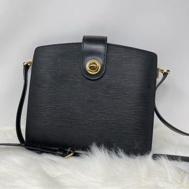 317 Preowned Authentic Louis Vuitton Capucines Black Shoulder Bag Leather VI0030