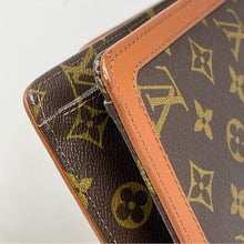 Load image into Gallery viewer, 334 Pre Owned Auth Vtg. Louis Vuitton Monogram Pochette Dame GM Clutch 872 TH