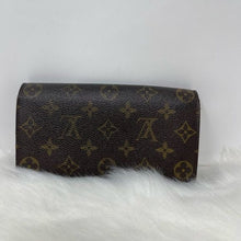 Load image into Gallery viewer, 0164 Pre Owned Authentic Louis Vuitton Monogram International Long Wallet MB0051