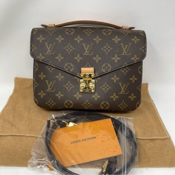 185 Pre Owned Auth Louis Vuitton Pochette Métis Monogram Shoulder Bag AR4240