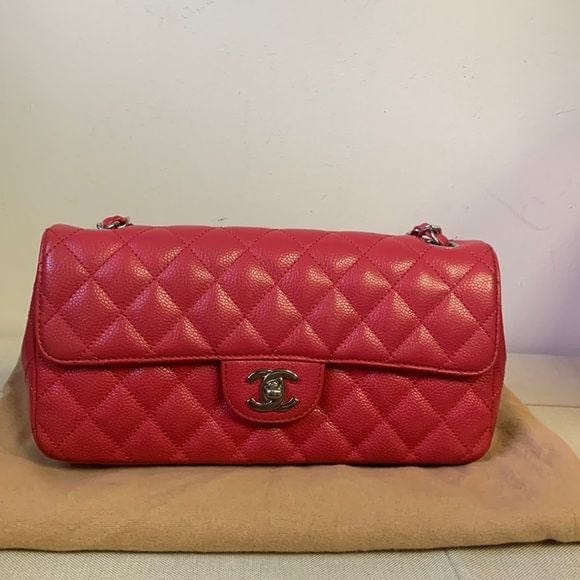 189 Pre Owned Auth CHANEL Caviar Quilted East West Flap Red Shoulder Bag 9676593