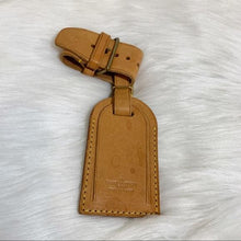Load image into Gallery viewer, Louis Vuitton Leather Name Tag (006)