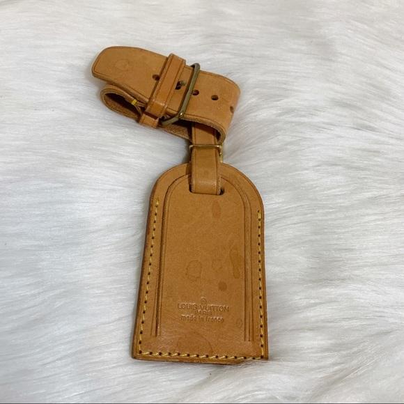 Pre-Owned Authentic Louis Vuitton Leather Name Tag (006)