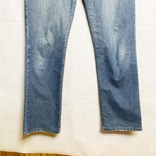 Load image into Gallery viewer, EUC Pre-Owned  Mens Mac Brad Comfort Fit Medium Wash Straight leg Jeans Size 32 Inseam 31&quot;