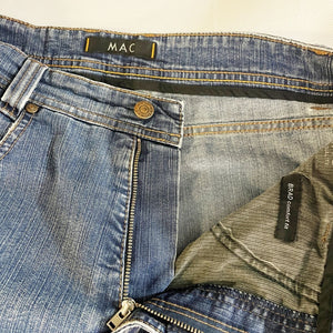 EUC Pre-Owned  Mens Mac Brad Comfort Fit Medium Wash Straight leg Jeans Size 32 Inseam 31"