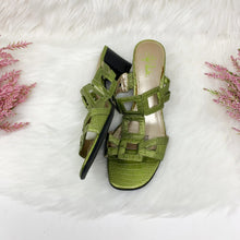 Load image into Gallery viewer, Pre-Owned Women Life Stride Patent Yellow Green Square Chunky Heel Open Toe Sandal Size 9M