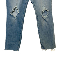 Load image into Gallery viewer, Pre-Owned Signature by Levi Strauss Mid Rise Distressed Ripped Boyfriend Denim Jeans Sz 14