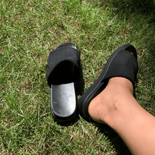 Load image into Gallery viewer, Pre-Owned EUC Soda Open Toe Slides Black Platform Sandal  Size 8.5
